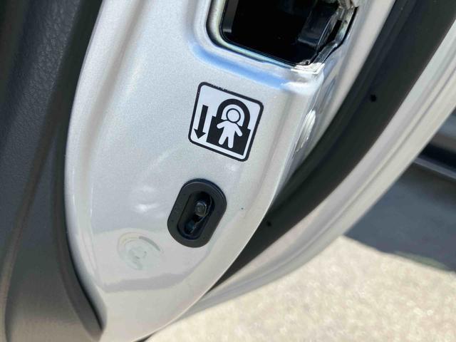 ヴィッツＦＣＤチューナー・ＵＳＢ・ＡＵＸ接続　電動格納ドアミラー　キーレスエントリー　サイドレバー式パーキングブレーキ　チルトステアリング　シートリフター　スモークガラス　リヤワイパー　ハロゲンヘッドランプ（千葉県）の中古車