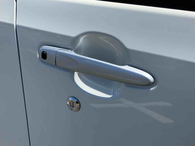 ムーヴＸ　ＳＡIIＣＤ・ＵＳＢ・ＡＵＸ　バックカメラ　衝突被害軽減ブレーキ　横滑り防止装置　オートライト　オートエアコン　トップシェイドガラス　スモークガラス　キーフリーシステム　盗難防止アラーム　アルミホイール（千葉県）の中古車