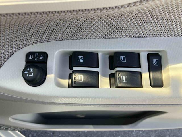 ムーヴＸ　ＳＡIIＣＤ・ＵＳＢ・ＡＵＸ　バックカメラ　衝突被害軽減ブレーキ　横滑り防止装置　オートライト　オートエアコン　トップシェイドガラス　スモークガラス　キーフリーシステム　盗難防止アラーム　アルミホイール（千葉県）の中古車