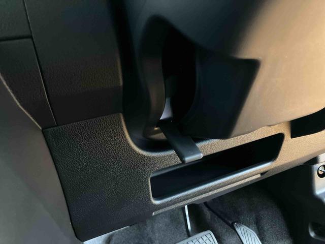 ムーヴキャンバスセオリーＧ置きラクボックス　ホットカップホルダー　前席シートヒーター　ホールド機能付き電動パーキングブレーキ　両側電動スライドドア　オートライト　オートハイビーム　バニティーミラー付き左右サンバイザー（千葉県）の中古車