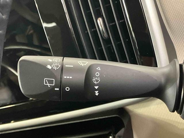 ムーヴキャンバスＧブラックインテリアリミテッド　ＳＡIII置きラクボックス　オートライト　オートハイビーム　ＬＥＤヘッドライト　プッシュエンジンスタート　キーフリーシステム　チルトステアリング　運転席シートリフター　バニティーミラー付き左右サンバイザー（千葉県）の中古車