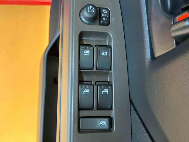 トールＧバックカメラ連動フルセグナビ　ＵＳＢ接続　ブルートゥース対応　フロント．リヤドライブレコーダー連動　両側電動スライドドア　オートライト　オートハイビーム　前後コーナーセンサー　プッシュエンジンスタート（千葉県）の中古車