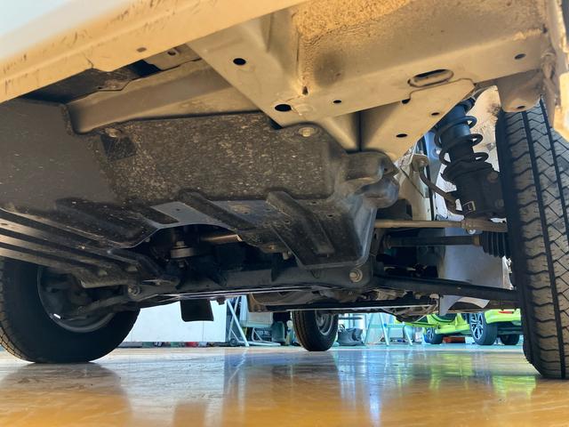 ハイゼットトラックエクストラ　４ＷＤ５速マニュアル　副変速機　スーパーデフロック　ＣＤチューナー　パワーウインドウ　キーレスエントリー　フォグランプ　荷台ライト　テールゲートチェーン　リヤ４枚リーフスプリング　フロントメッキグリル（千葉県）の中古車
