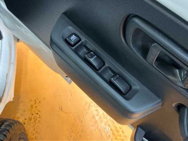 ハイゼットトラックエクストラ　４ＷＤ５速マニュアル　副変速機　スーパーデフロック　ＣＤチューナー　パワーウインドウ　キーレスエントリー　フォグランプ　荷台ライト　テールゲートチェーン　リヤ４枚リーフスプリング　フロントメッキグリル（千葉県）の中古車