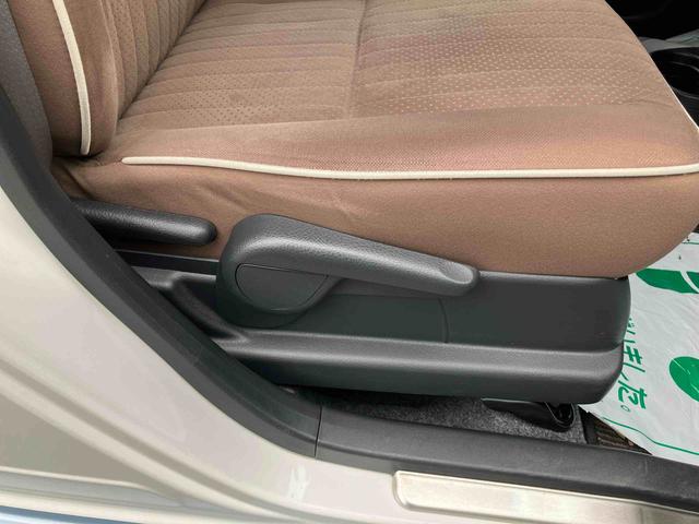ミラココアココアプラスXスペシャルコーデ7インチナビ/オートエアコン/カーペットマット/バイザー/運転席上下アジャスター/電動格納ミラー/ドアミラーターンランプ/キーフリーシステム/アイドリングストップ/レザーハンドル/スカッフプレート(千葉県)の中古車