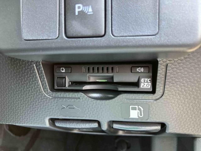 ルーミーカスタムＧ　４ＷＤ９型ナビ／ＢＴ／ＴＶ／ＤＩＳＣ／全周囲カメラ／ステアスイッチ　前後ドラレコ　ＥＴＣ２．０　両側パワスラ　ＬＥＤヘッド＆フォグランプ　クルコン　１４インチアルミ　シートヒーター　衝突被害軽減ブレーキ（千葉県）の中古車