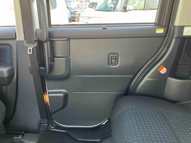 ルーミーカスタムＧ　４ＷＤ９型ナビ／ＢＴ／ＴＶ／ＤＩＳＣ／全周囲カメラ／ステアスイッチ　前後ドラレコ　ＥＴＣ２．０　両側パワスラ　ＬＥＤヘッド＆フォグランプ　クルコン　１４インチアルミ　シートヒーター　衝突被害軽減ブレーキ（千葉県）の中古車
