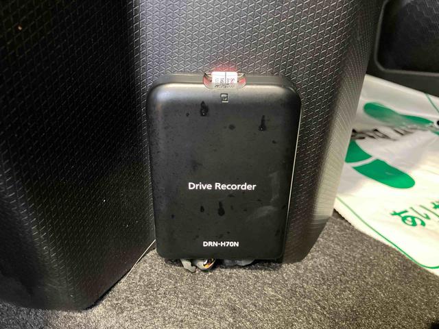 タントカスタムＸセレクションナビ／ＢＴ／ＴＶ／ＤＩＳＣ／バックカメラ／ステアスイッチ　前後ドラレコ　ＥＴＣ　両側パワスラ　１４インチアルミ　ＬＥＤヘッド＆フォグランプ　シートヒーター　シートバックテーブル　衝突被害軽減ブレーキ（千葉県）の中古車