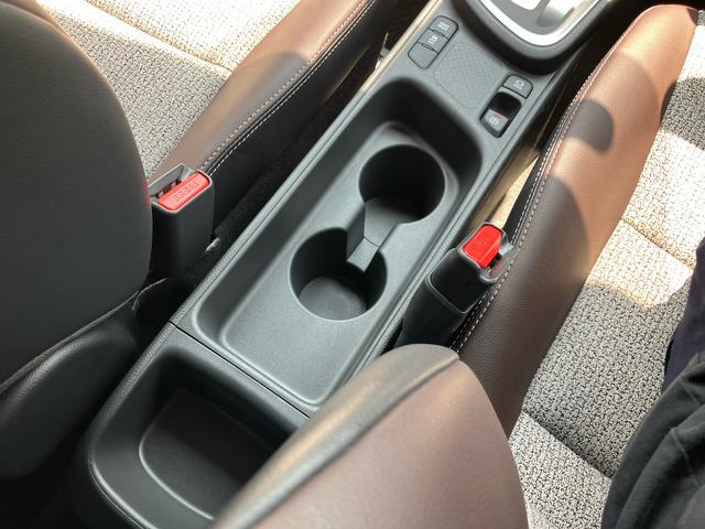 ヤリスクロスＺナビ／ＤＩＳＣ／ＤＴＶ／ＢＴ／ＵＳＢ／全周囲Ｍ　ドライブレコーダー　ＥＴＣ　運転席電動シート／前席シートヒーター　ＭＴモード付ＣＶＴ　アダプティブクルーズコントロール　電動駐車ブレーキ（千葉県）の中古車