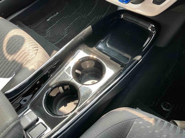 プリウスＳセーフティプラスＴＳＳ　ナビ／ＤＴＶ／ＢＴ／ＤＩＳＣ／バックカメラ　ドライブレコーダ　ＥＴＣ　アダプティブクルーズコントロール　ＬＥＤヘッド／フォグランプ／ドアミラーターンランプ　社外ＡＷ（千葉県）の中古車