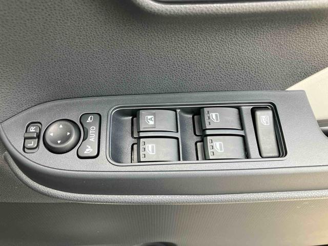 タントＸ衝突被害軽減ブレーキ　横滑り防止装置　バックカメラ　ＬＥＤヘッドライト　オートライト　オートハイビーム　コーナーセンサー　シートヒーター　ホールドモード付電動パーキングブレーキ　左側電動スライドドア（千葉県）の中古車
