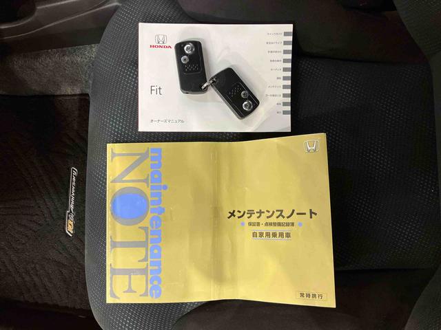 フィットＧ・１０ｔｈアニバーサリーナビ／ＤＴＶ／ＣＤ／ＤＶＤ／バックカメラ　ＥＴＣ　ディスチャージヘッドライト　スマートキー　イモビライザー　電動格納ドアミラー　ドアミラーウインカー　チップアップシート（千葉県）の中古車