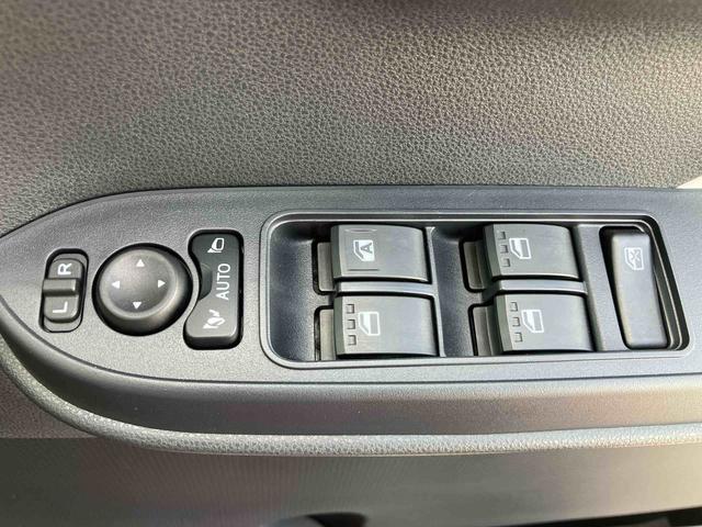 タントＸバックカメラ　左側電動スライドドア　シートヒーター　電動パーキングブレーキ　ＬＥＤヘッドライト　オートライト　オートエアコン　上下２段調節式デッキボード　コーナーセンサー　衝突被害軽減ブレーキ（千葉県）の中古車