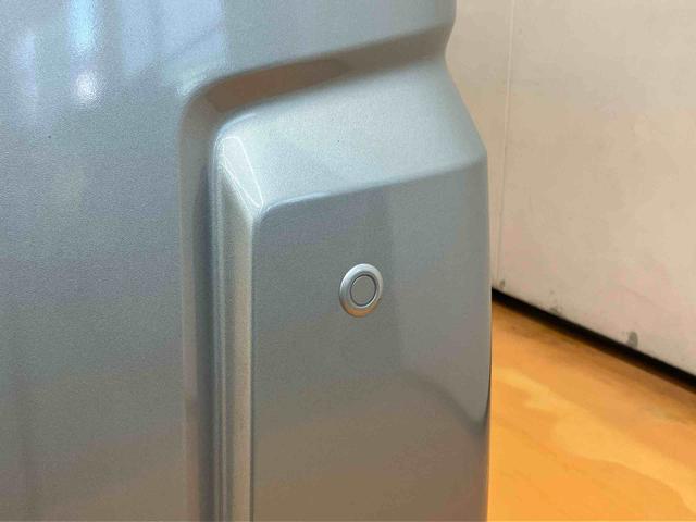 ハイゼットカーゴクルーズ左右分割可倒式リヤシート　プッシュボタンスターター　電動格納式カラードドアミラー　衝突被害軽減ブレーキ　コーナーセンサー　オーバーヘッドシェルフ　荷室ＬＥＤルームランプ　スライドドアイージークローザー（千葉県）の中古車