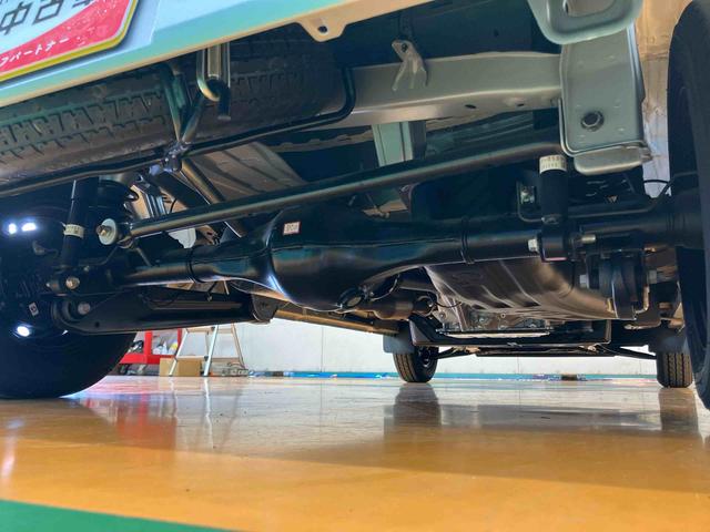 ハイゼットカーゴクルーズ左右分割可倒式リヤシート　プッシュボタンスターター　電動格納式カラードドアミラー　衝突被害軽減ブレーキ　コーナーセンサー　オーバーヘッドシェルフ　荷室ＬＥＤルームランプ　スライドドアイージークローザー（千葉県）の中古車