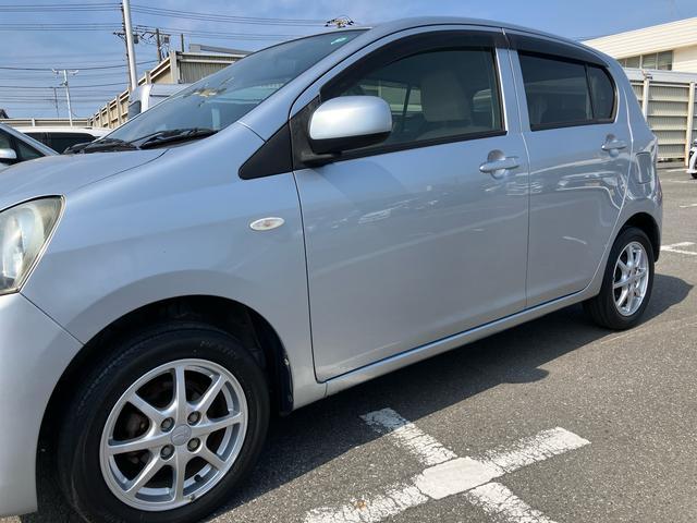 ミライースＸ　メモリアルエディションナビ／ＣＤ／ＴＶ　１４インチアルミホイール　フロントメッキグリル　電動格納ドアミラー　キーレスエントリー　プライバシーガラス　リヤシートヘッドレスト　アイドリングストップ（千葉県）の中古車