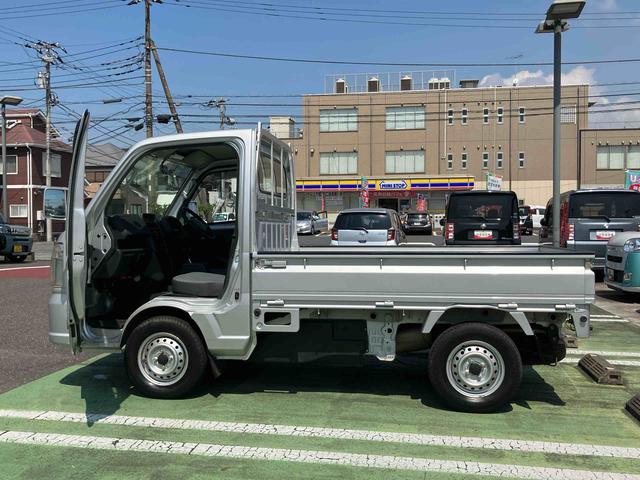 キャリイトラックＫＣスペシャルパートタイム４ＷＤ　パワーウインドウ　キーレスエントリー　デュアルエアバック　マニュアルレベリング機能付ハロゲンヘッドライト　ＦＭ．ＡＭラジオチューナー　運転席シートバックポケット（千葉県）の中古車