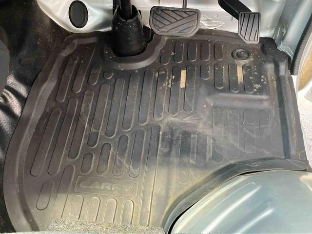 キャリイトラックＫＣスペシャルパートタイム４ＷＤ　パワーウインドウ　キーレスエントリー　デュアルエアバック　マニュアルレベリング機能付ハロゲンヘッドライト　ＦＭ．ＡＭラジオチューナー　運転席シートバックポケット（千葉県）の中古車