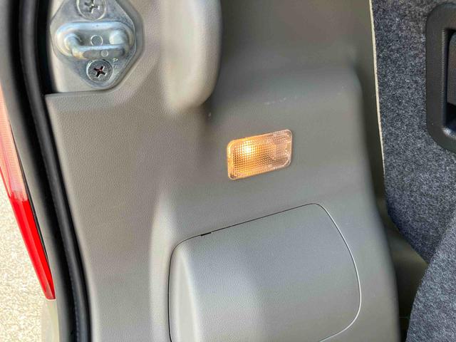 ムーヴＬコーナーセンサー　ＣＤ／ＡＭ／ＦＭラジオ　ＡＵＸ接続　アイドリングストップ　オートエアコン　キーレスエントリー　スモークガラス　盗難防止アラーム　ハロゲンヘッドランプ　足踏み式パーキングブレーキ（千葉県）の中古車