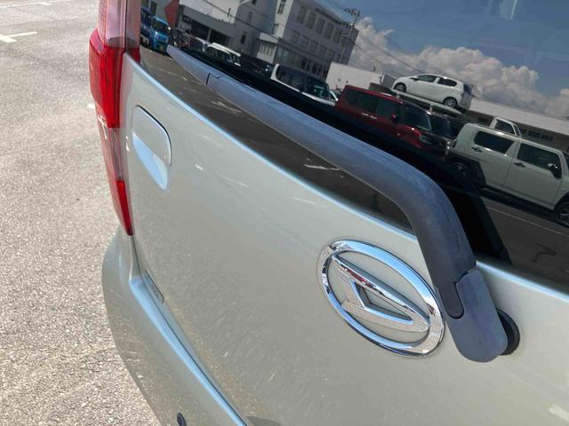 ムーヴＬコーナーセンサー　ＣＤ／ＡＭ／ＦＭラジオ　ＡＵＸ接続　アイドリングストップ　オートエアコン　キーレスエントリー　スモークガラス　盗難防止アラーム　ハロゲンヘッドランプ　足踏み式パーキングブレーキ（千葉県）の中古車