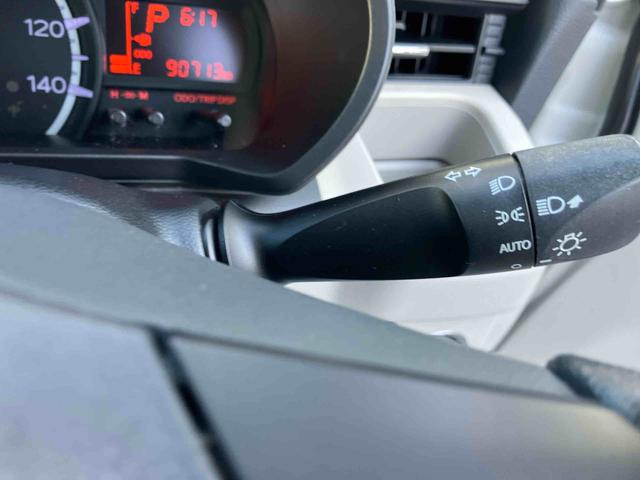 ムーヴＸ　ＳＡIIダイハツ純正ナビ　衝突被害軽減ブレーキ　横滑り防止装置　オートライト　オートエアコン　キーフリーシステム　盗難防止アラーム　アルミホイール（千葉県）の中古車