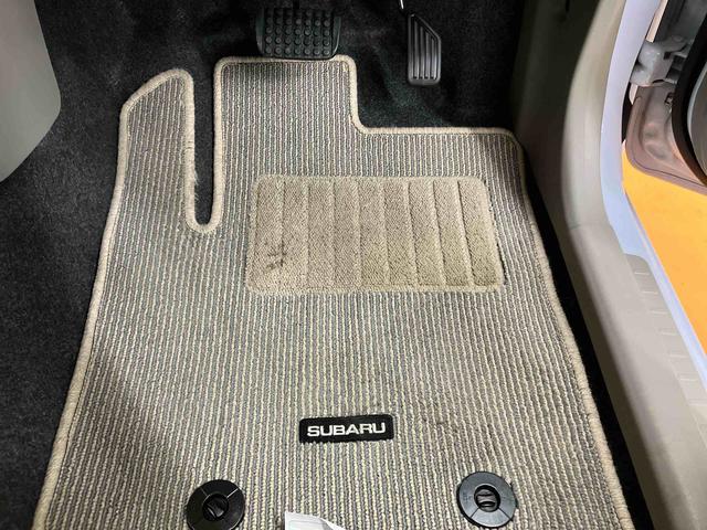 プレオプラスＦ　スマートアシスト衝突被害軽減ブレーキ　横滑り防止装置　ＣＤラジオチューナー　ＡＵＸ接続　キーレスエントリー　セキュリティアラーム　アイドリングストップ機構　バニティーミラー付き左右サンバイザー　ショッピングフック（千葉県）の中古車