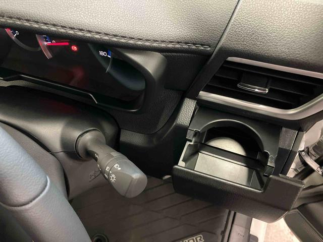 トールカスタムＧＬＥＤヘッドライト＆フォグランプ　アダプティブクルコン　１４インチアルミホイール　両側電動スライドドア　電動パーキングブレーキ　プッシュボタンスターター　コーナーセンサー　衝突被害軽減ブレーキ（千葉県）の中古車