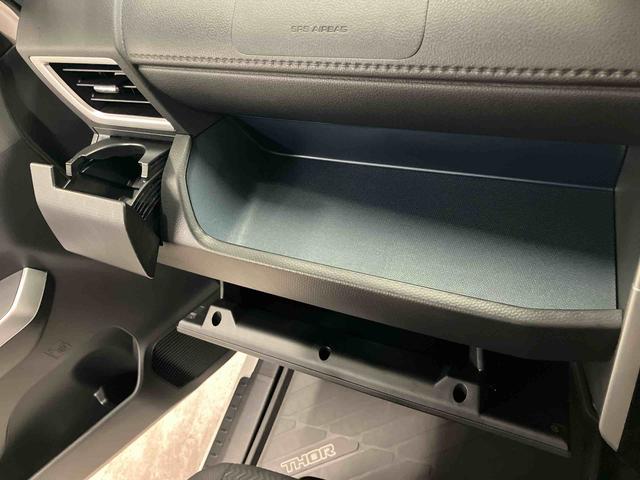 トールカスタムＧＬＥＤヘッドライト＆フォグランプ　アダプティブクルコン　１４インチアルミホイール　両側電動スライドドア　電動パーキングブレーキ　プッシュボタンスターター　コーナーセンサー　衝突被害軽減ブレーキ（千葉県）の中古車