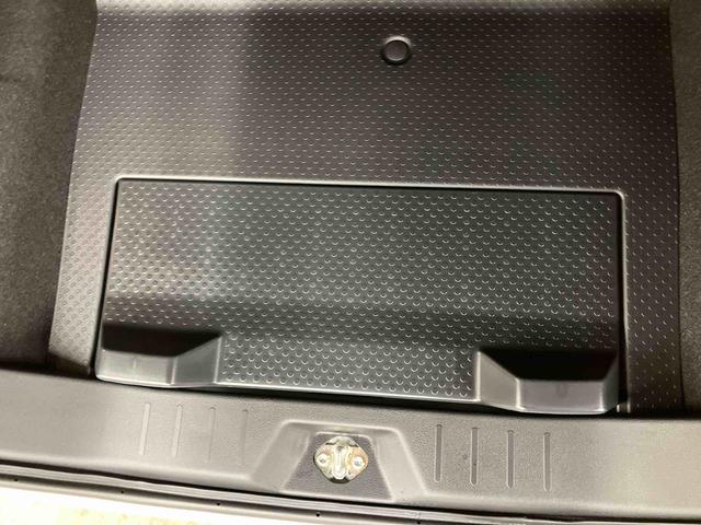トールカスタムＧＬＥＤヘッドライト＆フォグランプ　アダプティブクルコン　１４インチアルミホイール　両側電動スライドドア　電動パーキングブレーキ　プッシュボタンスターター　コーナーセンサー　衝突被害軽減ブレーキ（千葉県）の中古車