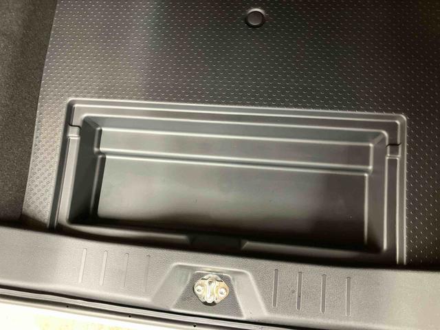 トールカスタムＧＬＥＤヘッドライト＆フォグランプ　アダプティブクルコン　１４インチアルミホイール　両側電動スライドドア　電動パーキングブレーキ　プッシュボタンスターター　コーナーセンサー　衝突被害軽減ブレーキ（千葉県）の中古車