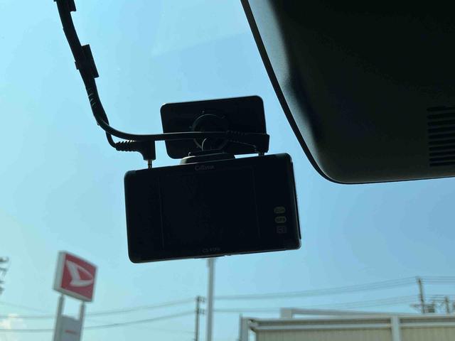 トールカスタムＧ　リミテッド　ＳＡIII９型ナビ／ＴＶ／ＤＶＤ／ＢＴ／ＵＳＢ　全周囲カメラ　ドラレコ　スマアシ　ＬＥＤヘッドランプ＆ＬＥＤフォグランプ　オートライト　オートハイビーム　シートヒーター　コーナーセンサー　両側電動スライドドア（千葉県）の中古車