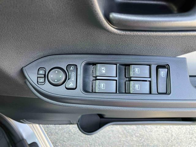 タントＸバックカメラ　左側電動スライドドア　シートヒーター　電動パーキングブレーキ　ＬＥＤヘッドライト　オートライト　オートエアコン　上下２段調節式デッキボード　コーナーセンサー　衝突被害軽減ブレーキ（千葉県）の中古車