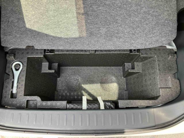 ムーヴカスタム　Ｘ　ＳＡ衝突被害軽減ブレーキ　横滑り防止装置　ＬＥＤヘッドランプ　オートライト　フォグランプ　トップシェイドガラス　アルミホイール　オートエアコン　キーフリーシステム　プッシュスタート　足踏み式駐車ブレーキ（千葉県）の中古車