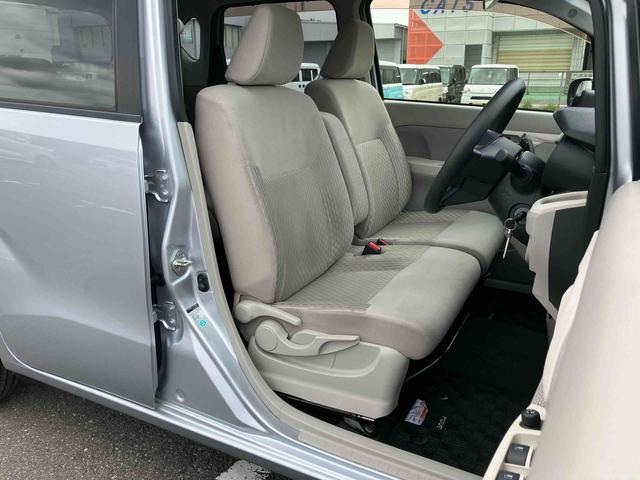 ムーヴＬ　ＳＡIIＥＴＣ　ＣＤ／ラジオ／ＵＳＢ／ＡＵＸ　スマートアシスト２　横滑り防止装置　トップシェイドガラス　キーレスエントリー　シートリフター　アイドリングストップ　リヤ障害物センサー　足踏み式駐車ブレーキ（千葉県）の中古車