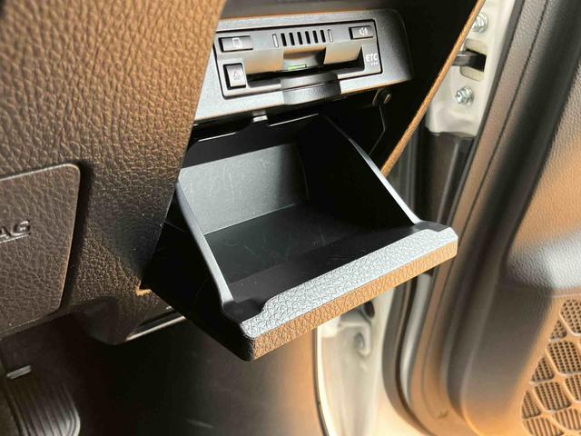 ヴォクシーＺＳ　煌IIバックカメラ連動フルセグナビ　ブルートゥース対応　ビルトインＥＴＣ　トヨタセーフティーセンス　オートクルーズコントロール　リヤオートエアコン　テレスコピックステアリング＋運転席シートアジャスター（千葉県）の中古車