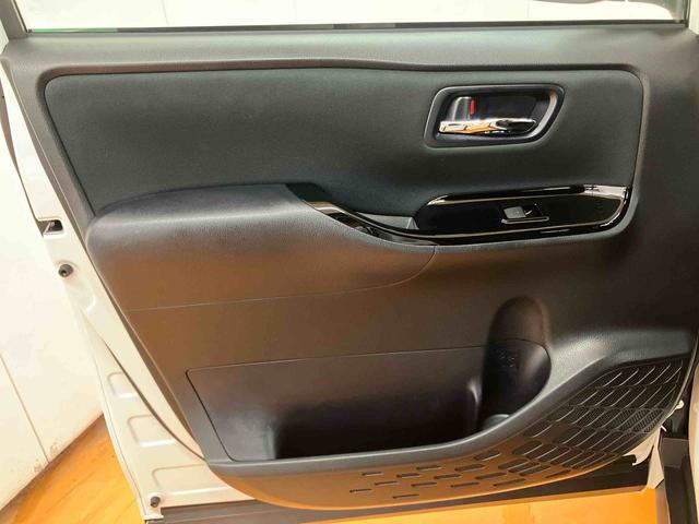 ヴォクシーＺＳ　煌IIバックカメラ連動フルセグナビ　ブルートゥース対応　ビルトインＥＴＣ　トヨタセーフティーセンス　オートクルーズコントロール　リヤオートエアコン　テレスコピックステアリング＋運転席シートアジャスター（千葉県）の中古車