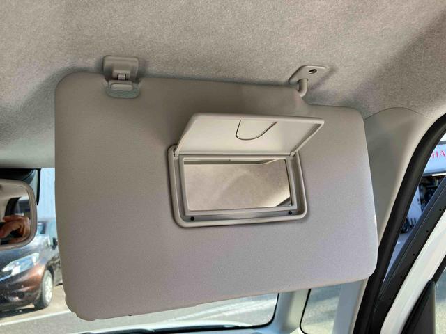 ムーヴキャンバスＧメイクアップ　ＳＡIIＥＴＣ車載器　両側電動スライドドア　衝突回避支援ブレーキ　誤発進抑制装置　アイドリングストップ　スマートキー　プッシュボタンスタート　盗難防止装置　イモビライザー　オートライト　オートハイビーム（千葉県）の中古車