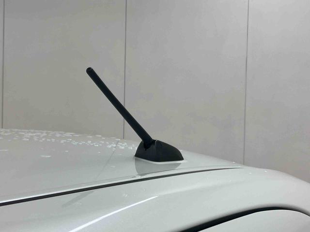 ムーヴキャンバスＧメイクアップ　ＳＡIIIバックカメラ連動フルセグナビ　ＵＳＢ接続　ブルートゥース対応　ＥＴＣ　前後コーナーセンサー　置きラクボックス　オートライト　オートハイビーム　助手席シートバックポケット＋ショッピングフック（千葉県）の中古車