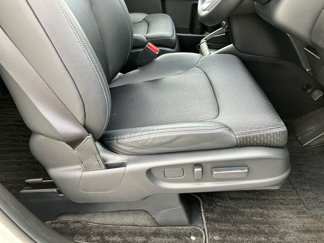 オデッセイアブソルート・ＥＸ４ＷＤ　１０型ナビ／ＢＴ／ＴＶ／ＤＩＳＣ／全周囲Ｍ　前後ドラレコ　ＥＴＣ２．０　リモコンエンジンスタート　駐車支援　ＬＥＤ前ライト　１８インチＡＷ　両側パワスラ　シートヒーター　衝突被害軽減ブレーキ（千葉県）の中古車
