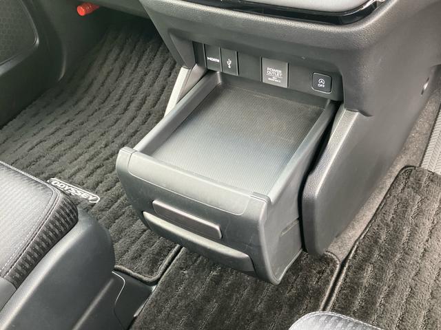 オデッセイアブソルート・ＥＸ４ＷＤ　１０型ナビ／ＢＴ／ＴＶ／ＤＩＳＣ／全周囲Ｍ　前後ドラレコ　ＥＴＣ２．０　リモコンエンジンスタート　駐車支援　ＬＥＤ前ライト　１８インチＡＷ　両側パワスラ　シートヒーター　衝突被害軽減ブレーキ（千葉県）の中古車