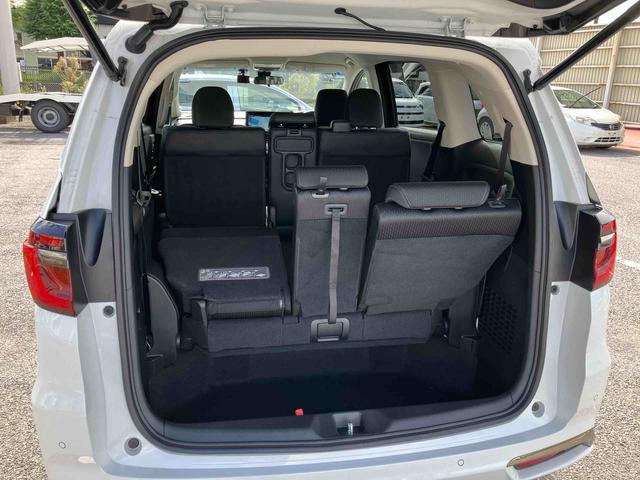 オデッセイアブソルート・ＥＸ４ＷＤ　１０型ナビ／ＢＴ／ＴＶ／ＤＩＳＣ／全周囲Ｍ　前後ドラレコ　ＥＴＣ２．０　リモコンエンジンスタート　駐車支援　ＬＥＤ前ライト　１８インチＡＷ　両側パワスラ　シートヒーター　衝突被害軽減ブレーキ（千葉県）の中古車