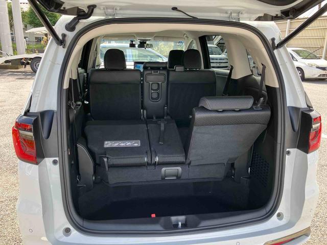 オデッセイアブソルート・ＥＸ４ＷＤ　１０型ナビ／ＢＴ／ＴＶ／ＤＩＳＣ／全周囲Ｍ　前後ドラレコ　ＥＴＣ２．０　リモコンエンジンスタート　駐車支援　ＬＥＤ前ライト　１８インチＡＷ　両側パワスラ　シートヒーター　衝突被害軽減ブレーキ（千葉県）の中古車