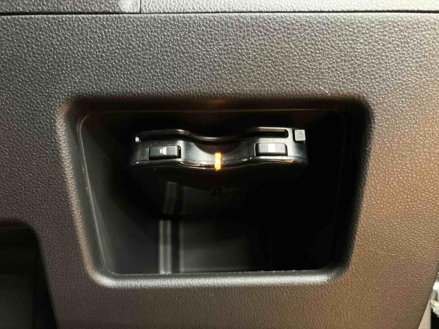 タントカスタムＲＳ　トップエディションＳＡIIバックカメラ連動フルセグナビ　ＵＳＢ接続　ブルートゥース対応　ＡＵＸ接続　ＥＴＣ　室内イルミネーションパック　ヘッドライトイルミネーション　プッシュエンジンスタート　ミラクルオープンドア（千葉県）の中古車