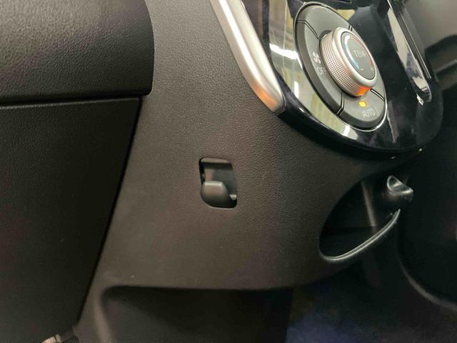 タントカスタムＲＳ　トップエディションＳＡIIバックカメラ連動フルセグナビ　ＵＳＢ接続　ブルートゥース対応　ＡＵＸ接続　ＥＴＣ　室内イルミネーションパック　ヘッドライトイルミネーション　プッシュエンジンスタート　ミラクルオープンドア（千葉県）の中古車