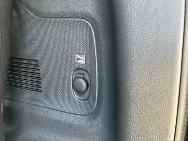 ハスラーＧナビ／ワンセグＴＶ／ＤＶＤ／ＵＳＢ　衝突軽減ブレーキ　横滑り防止装置　運転席シートヒーター　オートエアコン　スマートキー　プッシュスタート　アイドリングストップ　足踏み式駐車ブレーキ　電動格納Ｄミラー（千葉県）の中古車