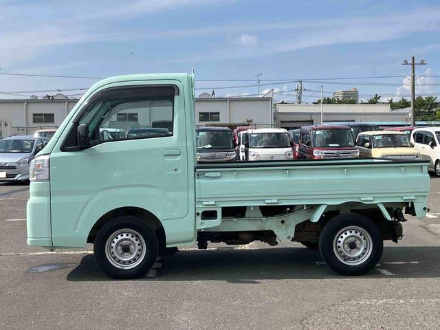ハイゼットトラックスタンダード４ＷＤ／ＣＶＴ　荷台三方開　衝突被害軽減ブレーキ　横滑り防止装置　コーナーセンサー　オートライト　オートハイビーム　トップシェイドガラス　オーバーヘッドシェルフ　アイドリングストップ　ＡＭ／ＦＭラジオ（千葉県）の中古車