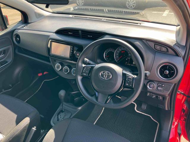 ヴィッツ１．３Ｆ　ＬＥＤエディションナビ／ワンセグＴＶ／ＢＴ　ＡＵＸ接続　バックカメラ　ドラレコ　ＥＴＣ　ＴｏｙｏｔａＳａｆｅｔｙＳｅｎｃｅ　オートライト　オートハイビーム　ＬＥＤヘッドライト　社外アルミ　スマートキー　盗難防止アラーム（千葉県）の中古車