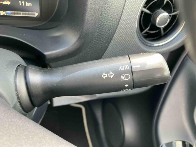 ヴィッツ１．３Ｆ　ＬＥＤエディションナビ／ワンセグＴＶ／ＢＴ　ＡＵＸ接続　バックカメラ　ドラレコ　ＥＴＣ　ＴｏｙｏｔａＳａｆｅｔｙＳｅｎｃｅ　オートライト　オートハイビーム　ＬＥＤヘッドライト　社外アルミ　スマートキー　盗難防止アラーム（千葉県）の中古車