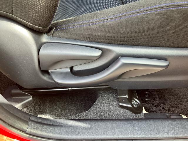 ヴィッツ１．３Ｆ　ＬＥＤエディションナビ／ワンセグＴＶ／ＢＴ　ＡＵＸ接続　バックカメラ　ドラレコ　ＥＴＣ　ＴｏｙｏｔａＳａｆｅｔｙＳｅｎｃｅ　オートライト　オートハイビーム　ＬＥＤヘッドライト　社外アルミ　スマートキー　盗難防止アラーム（千葉県）の中古車