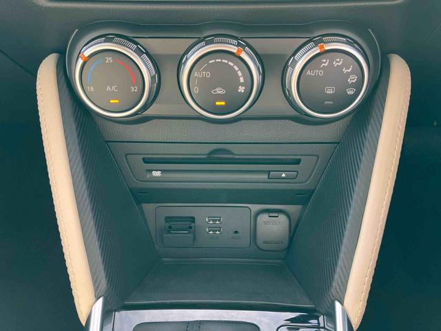 デミオＸＤツーリング　Ｌパッケージナビ／ＴＶ／ＤＶＤ／ＢＴ／ＵＳＢ　ＡＵＸ接続　バックカメラ　ＥＴＣ　衝突軽減ブレーキ　オートライト　オートエアコン　コーナーセンサー　スマートキー　革巻ステアリング　パドルシフト　アルミホイール（千葉県）の中古車